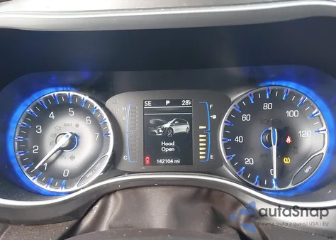 2017 Chrysler Pacifica Touring z USA, uszkodzony, nr VIN 2C4RC1DG8HR510724